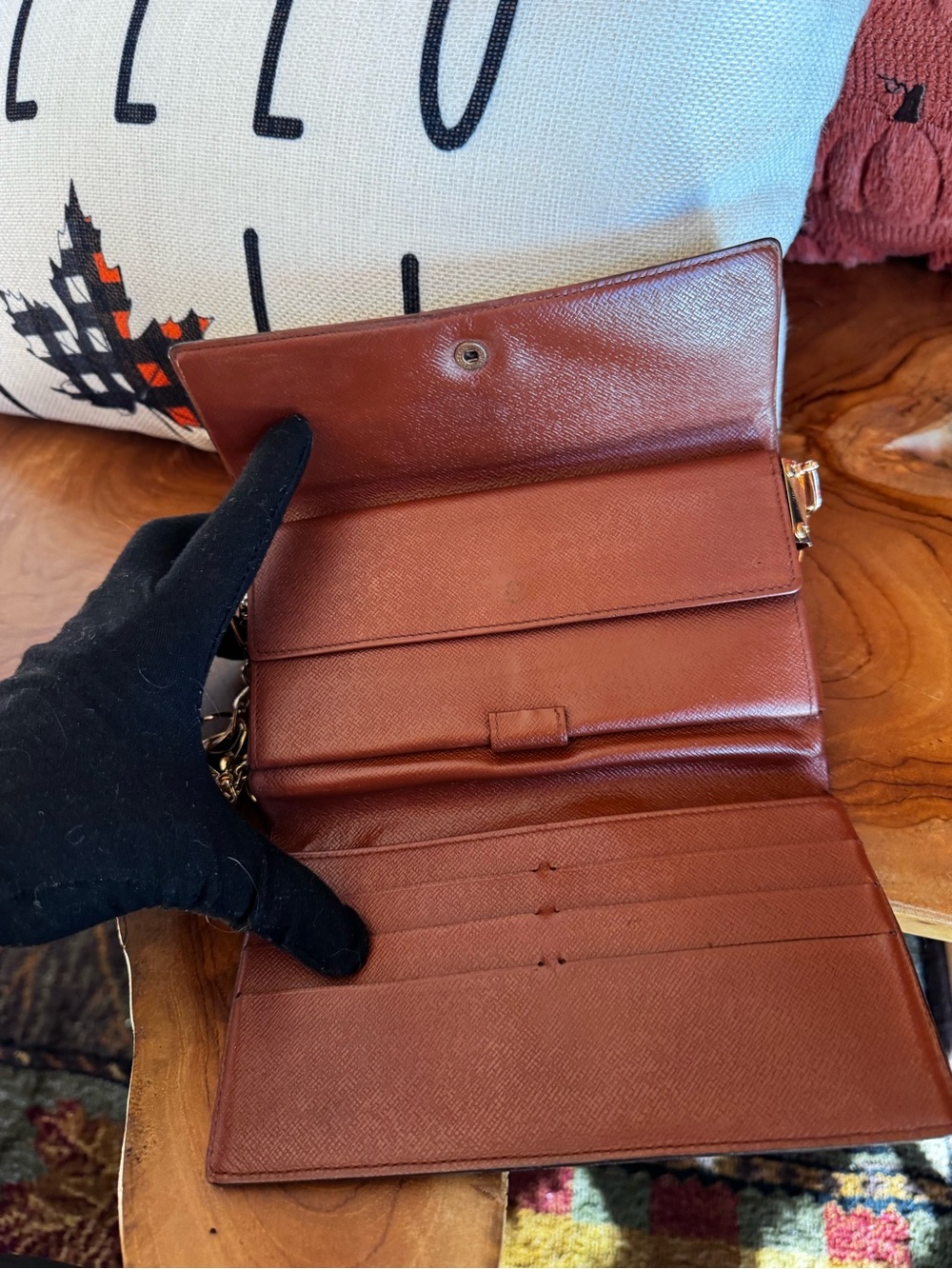 Just in 🔥Louis Vuitton
Monogram
Porte Trésor International wallet converted - Picture 8 of 15